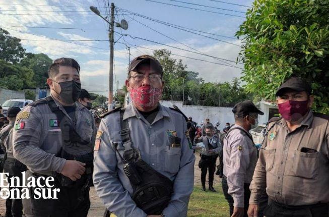 Veladores claman apoyo del Alcalde Armando Martínez Manríquez