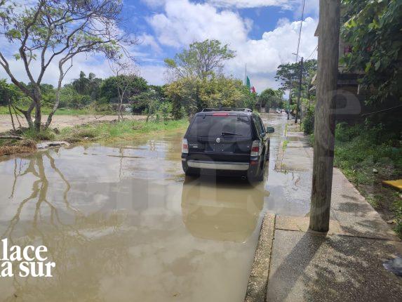 Denuncian negligencia de Comapa y Oseguera por inundaciones en la Candelario Garza