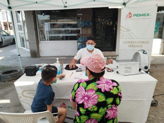 Autoridades de Ciudad Madero y Pemex coordinan acciones de apoyo a familias afectadas en Las Flores.