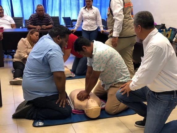 Imparten curso magisterial de primeros auxilios en el CREDE Madero