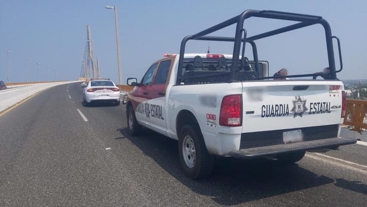 Guardia Estatal previene que adulto mayor atente contra su vida