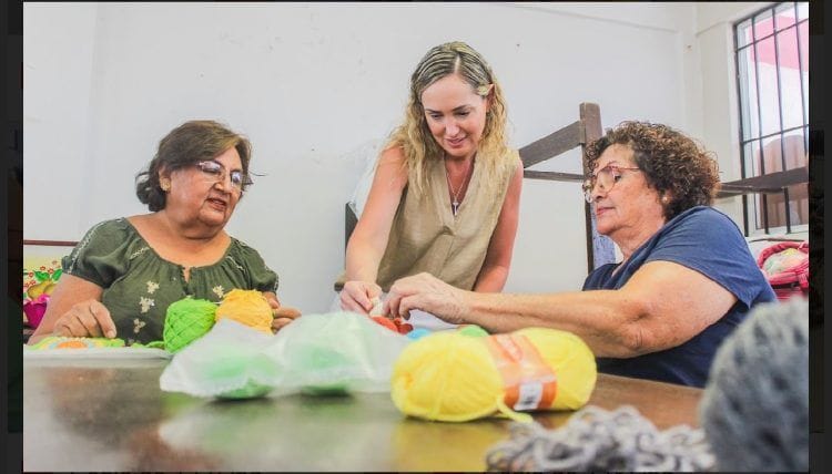 Más de 100 abuelitos atiende Casa Club del DIF Madero