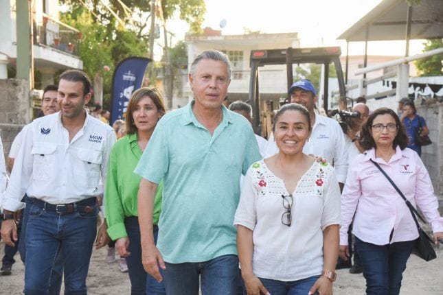 Inicia Chucho Nader nueva obra de pavimentación en Las Américas