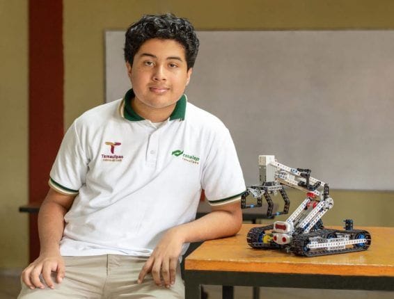Gana estudiante del Colegio Nacional de Educación Profesional Técnica Matamoros primer lugar en Concurso Internacional de Robótica