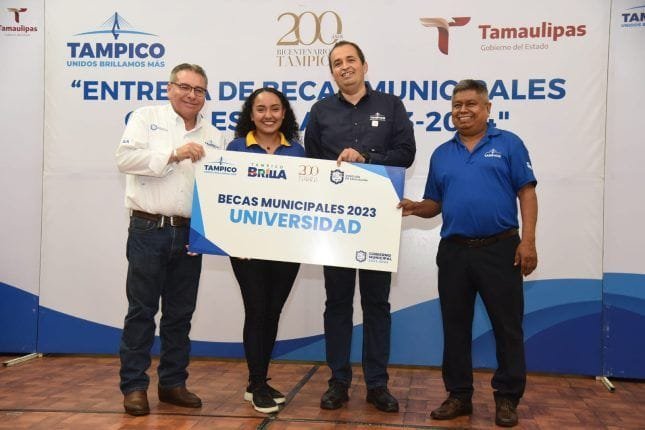 Brinda Gobierno de Chucho Nader Apoyo Total a la Educación